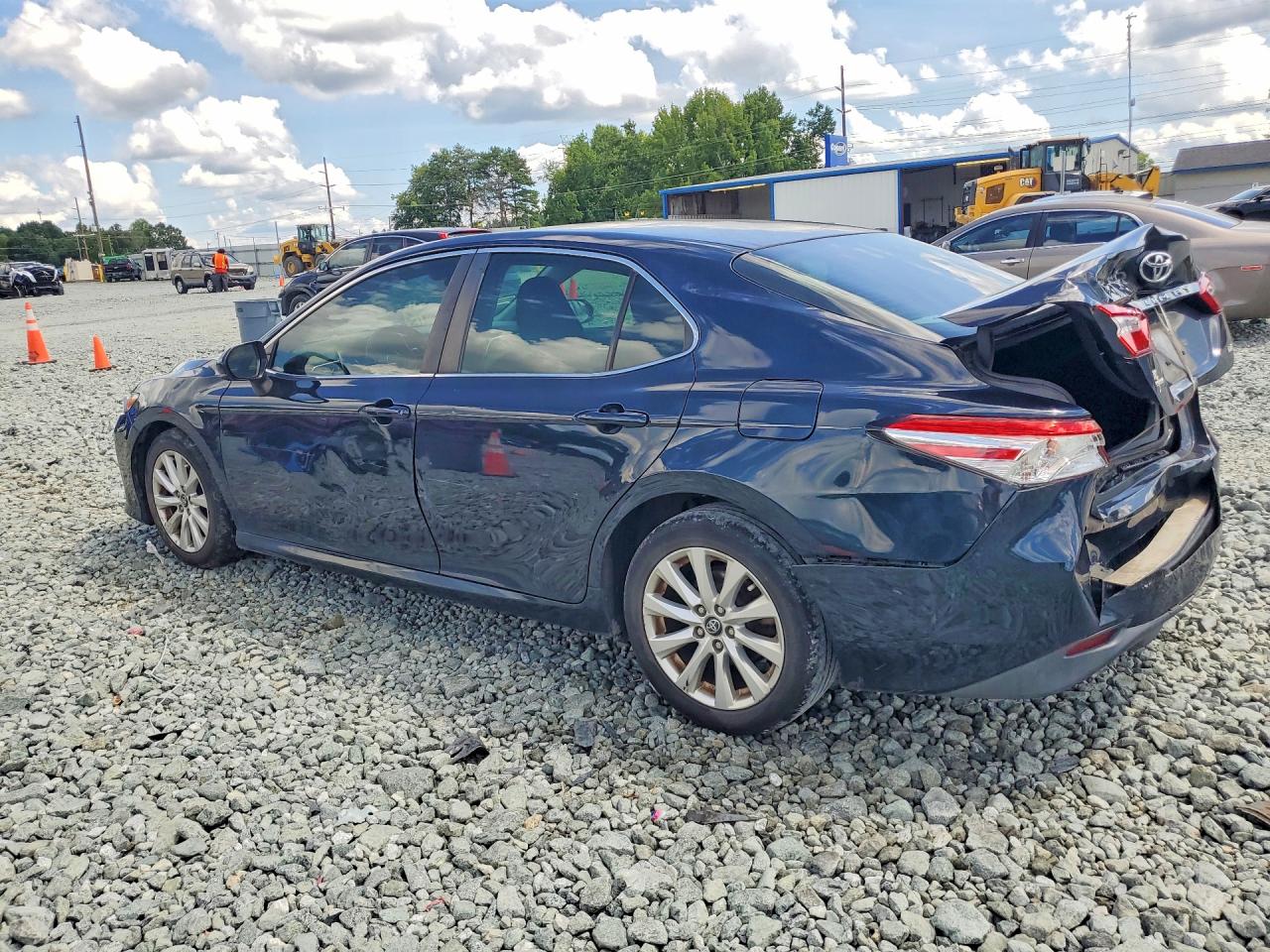 2018 TOYOTA CAMRY LE — снимка 2