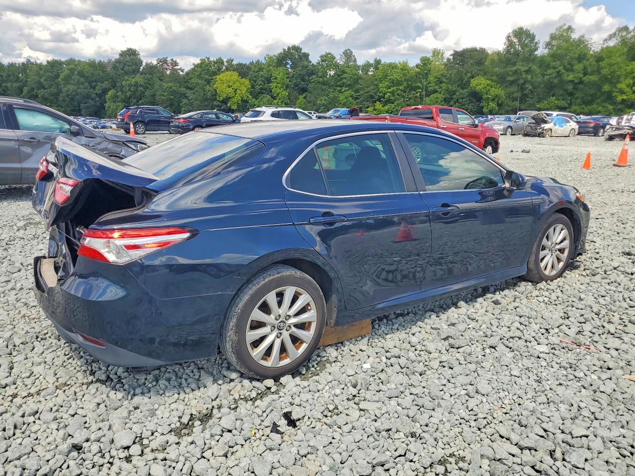 2018 TOYOTA CAMRY LE — снимка 3