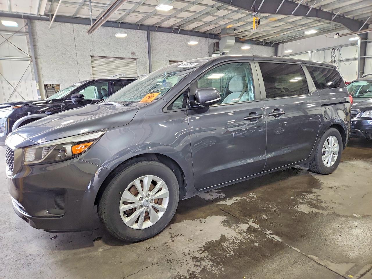 2017 KIA SEDONA LX