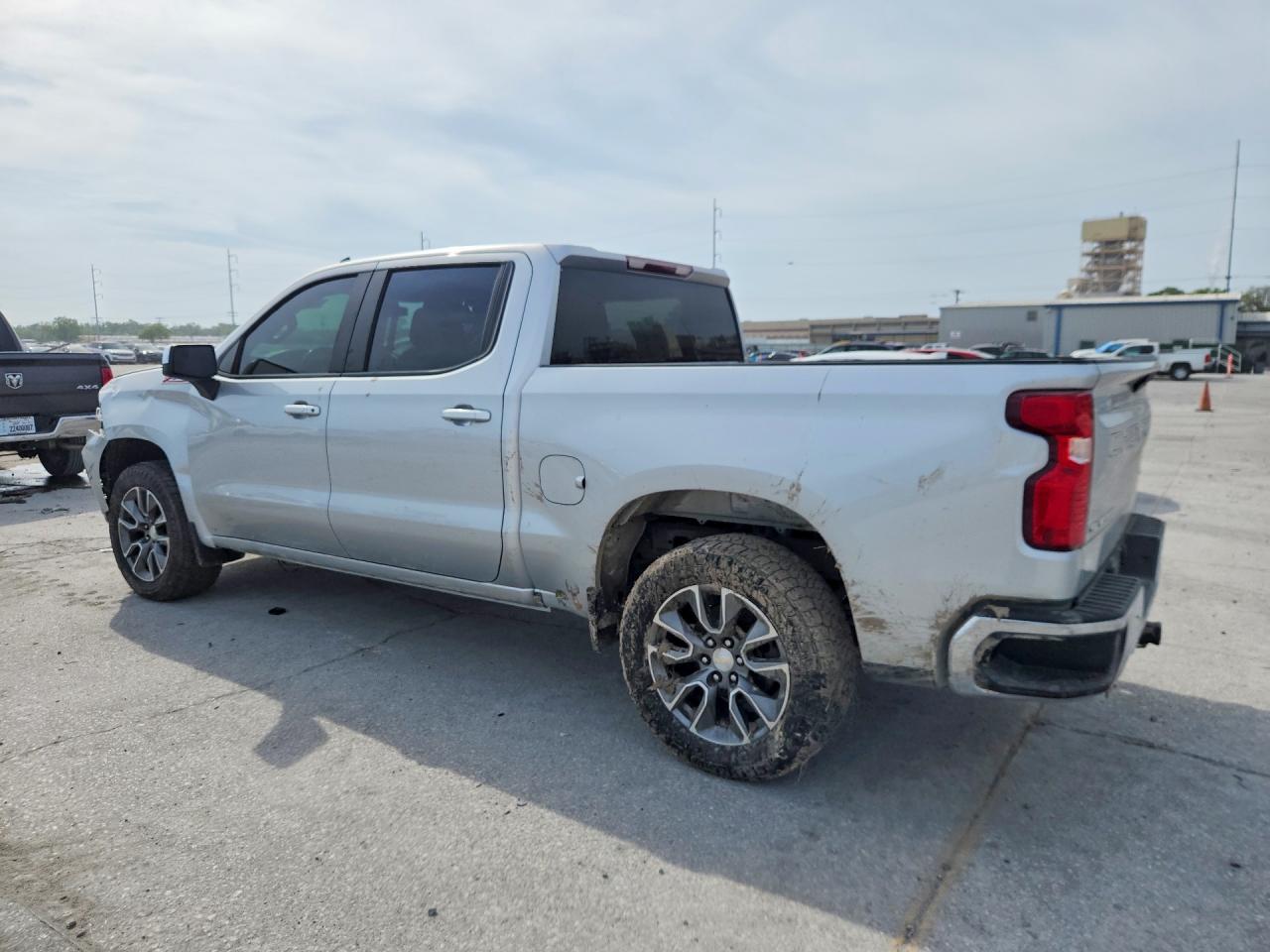 2021 CHEVROLET SILVERADO K1500 LT — снимка 2