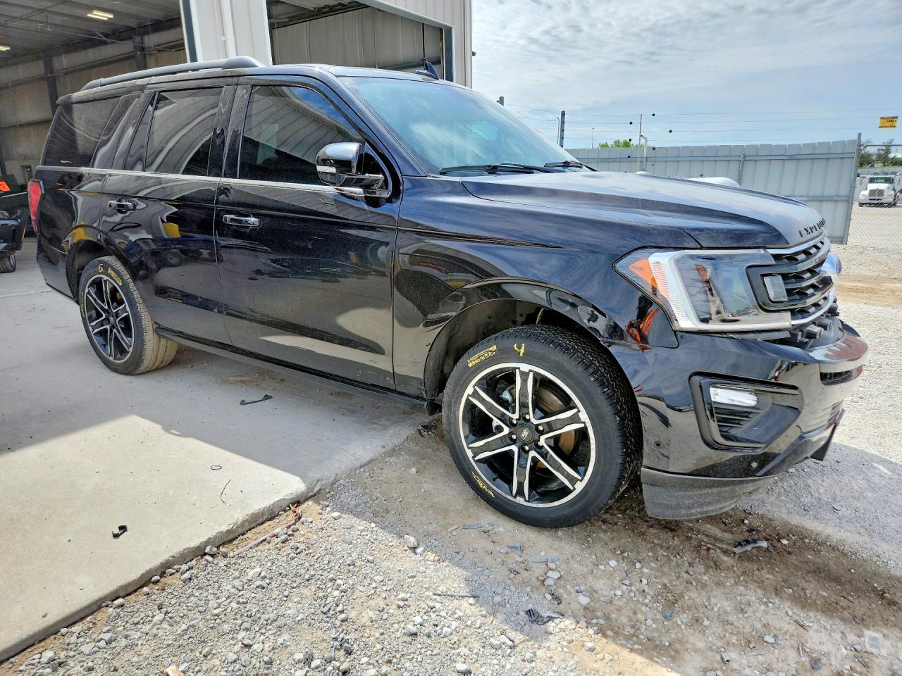 2021 FORD EXPEDITION LIMITED — снимка 4
