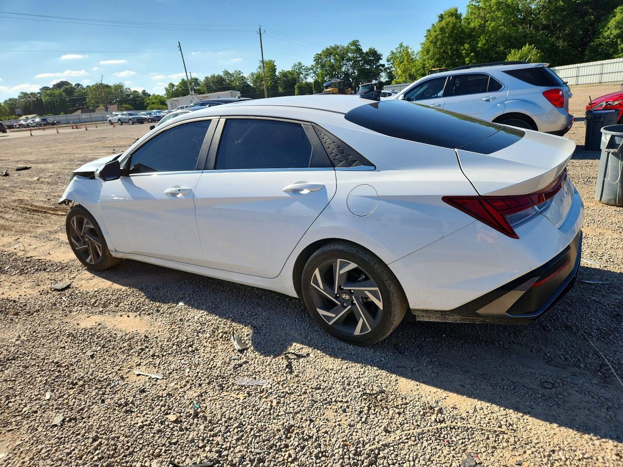2024 HYUNDAI ELANTRA SEL — снимка 2