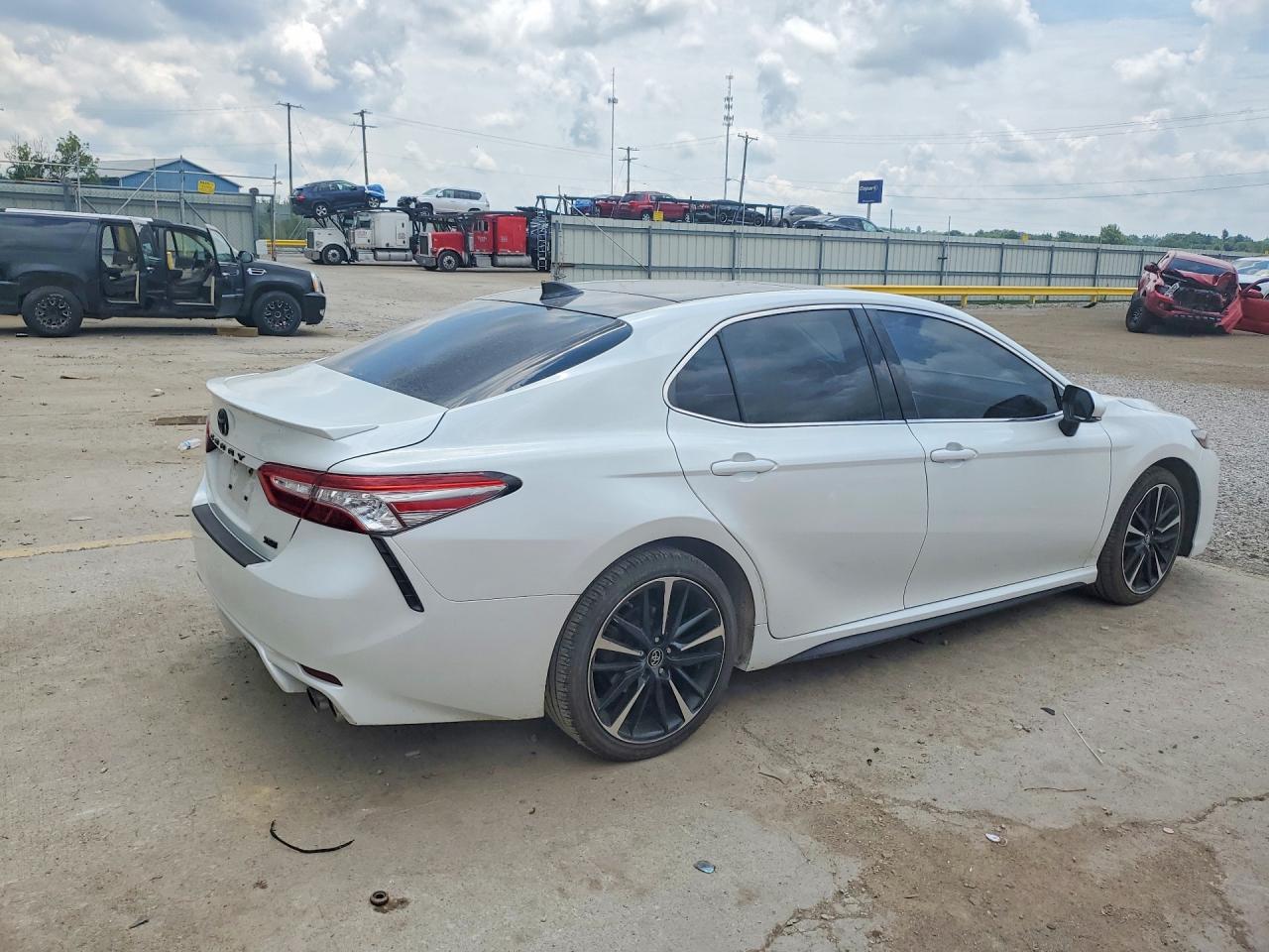 2019 TOYOTA CAMRY — снимка 3