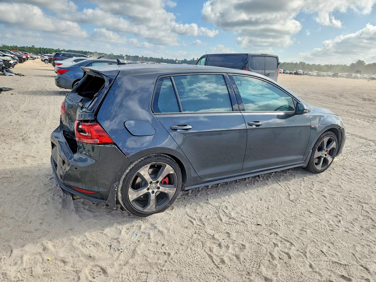 2016 VOLKSWAGEN GTI S/SE — снимка 3