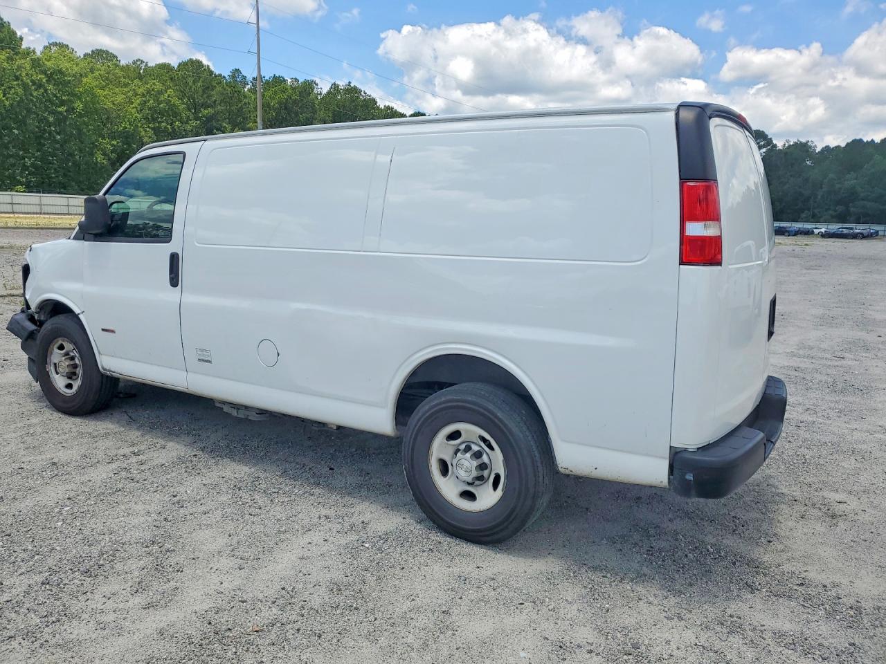 2017 CHEVROLET EXPRESS G2500 — снимка 2