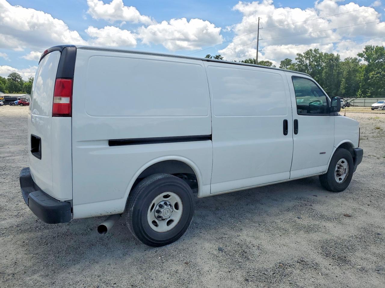 2017 CHEVROLET EXPRESS G2500 — снимка 3