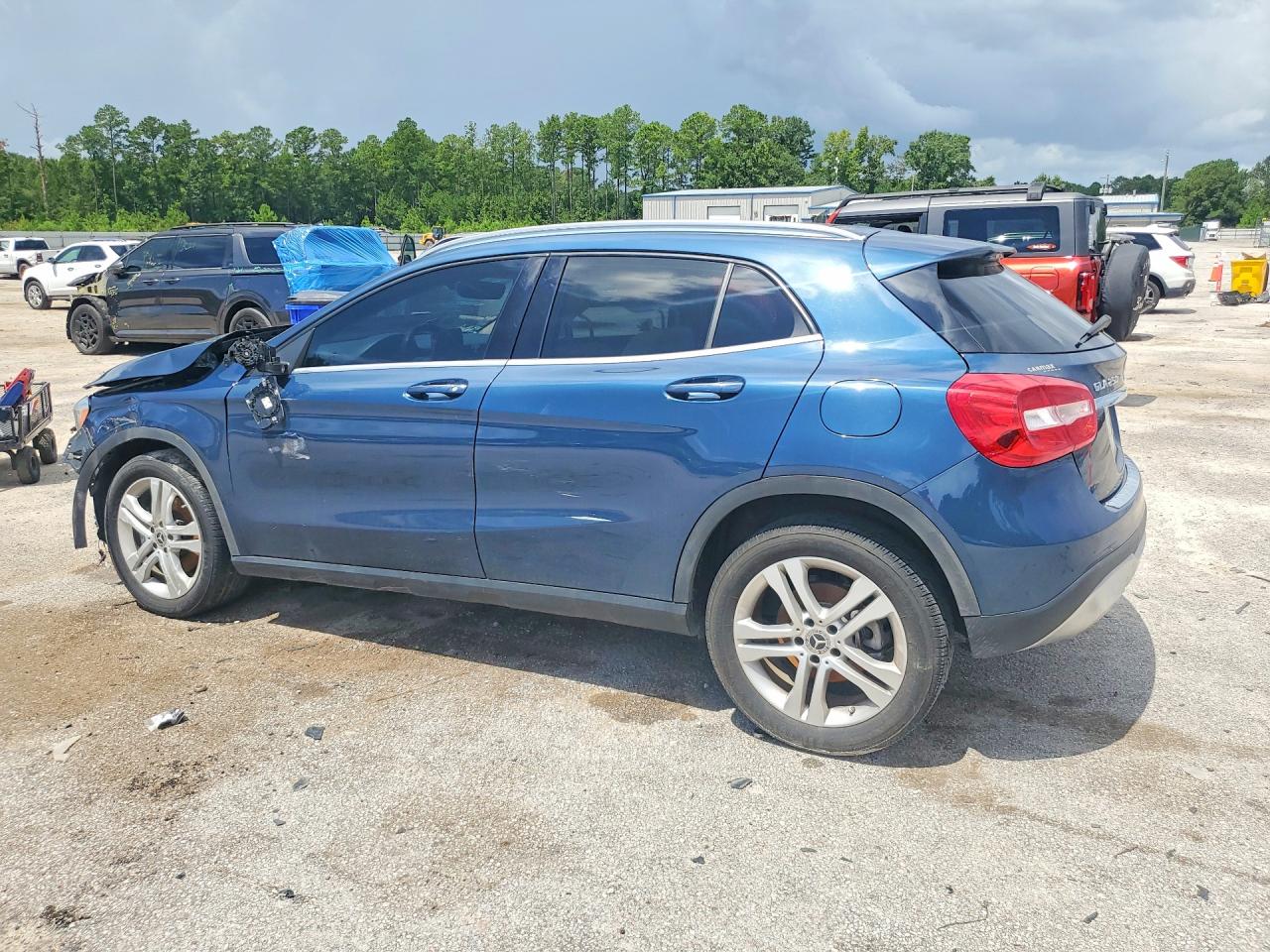 2019 MERCEDES-BENZ GLA 250 4MATIC — снимка 2