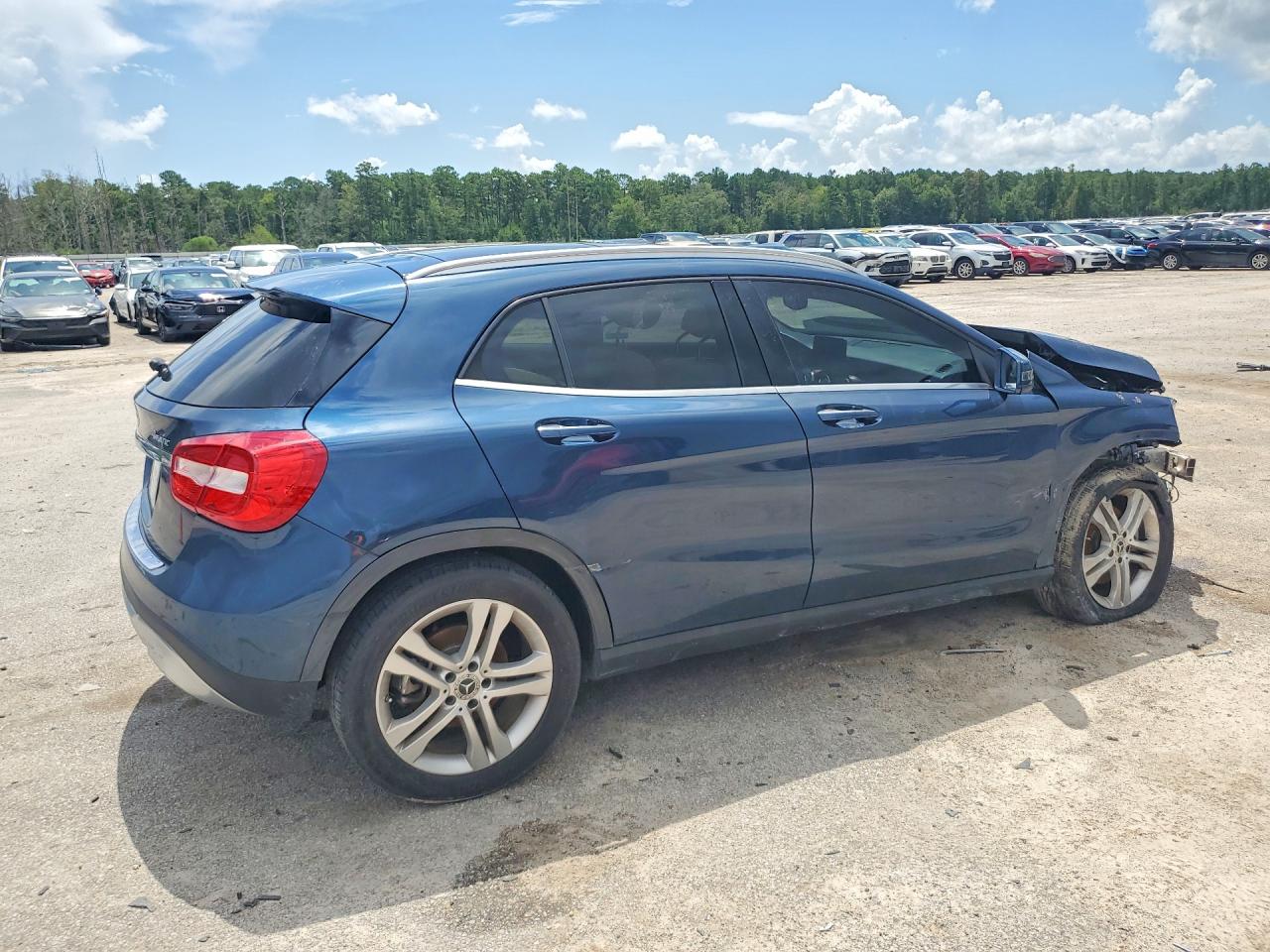 2019 MERCEDES-BENZ GLA 250 4MATIC — снимка 3