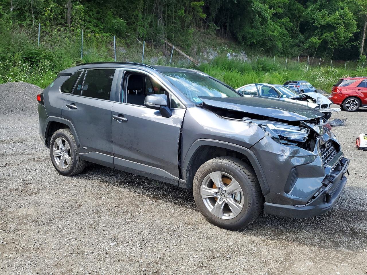 2025 TOYOTA RAV4 LE — снимка 4