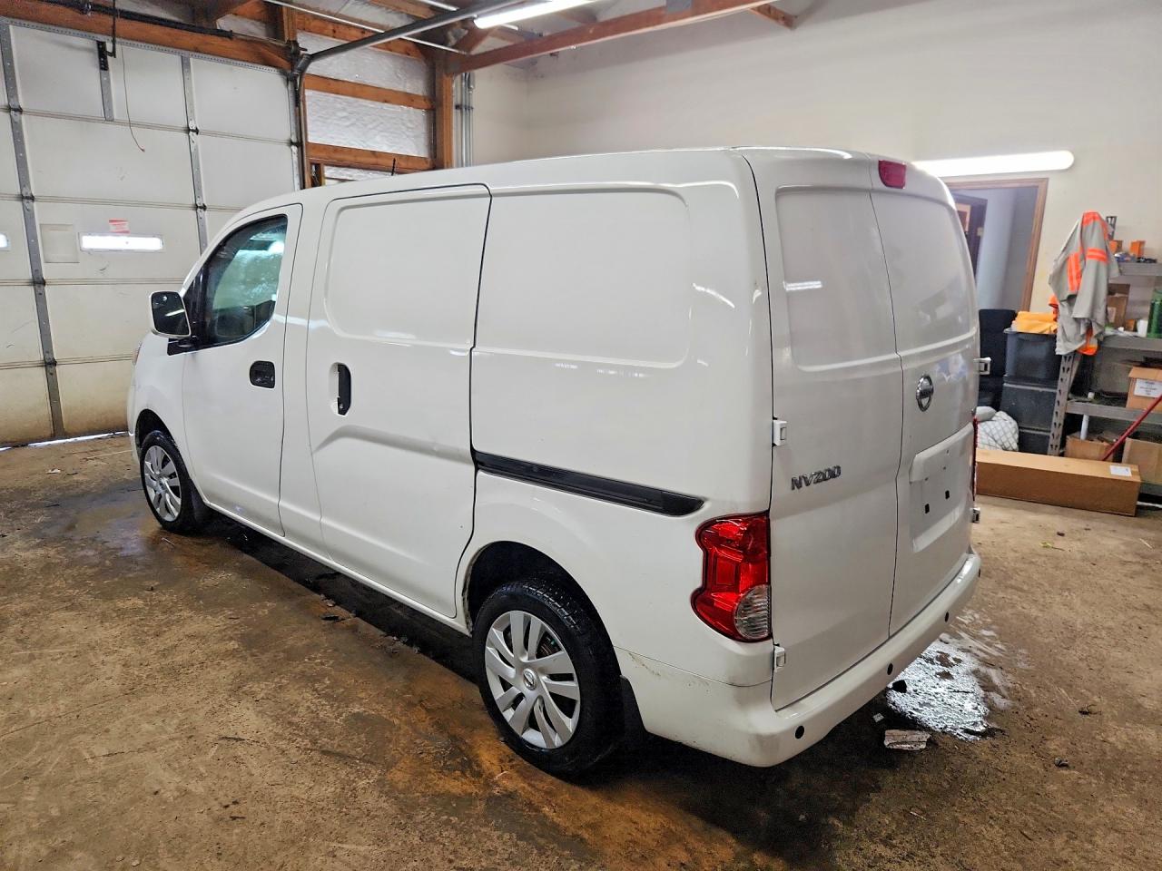 2021 NISSAN NV200 SV — снимка 2
