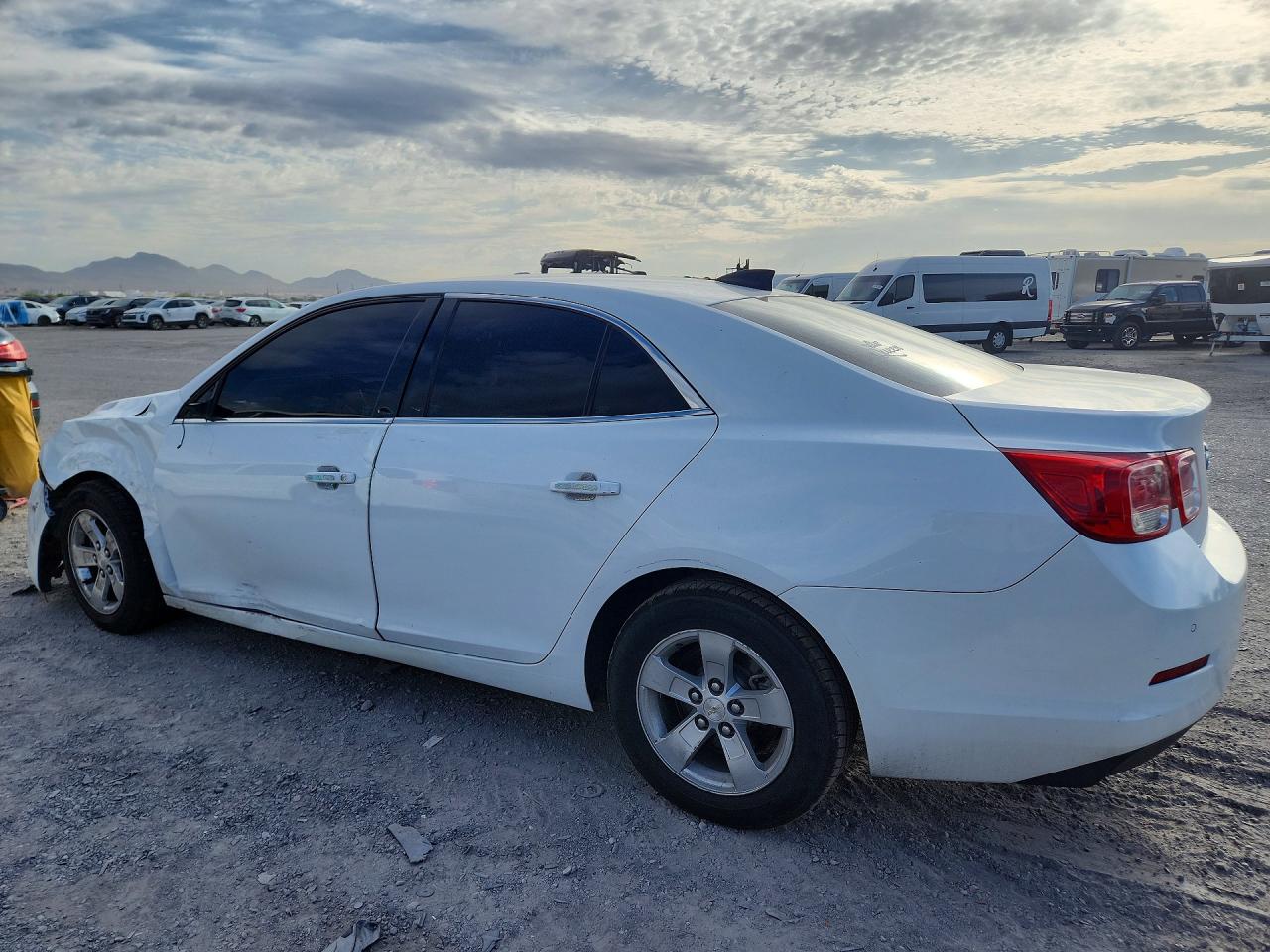 2015 CHEVROLET MALIBU LS — снимка 2