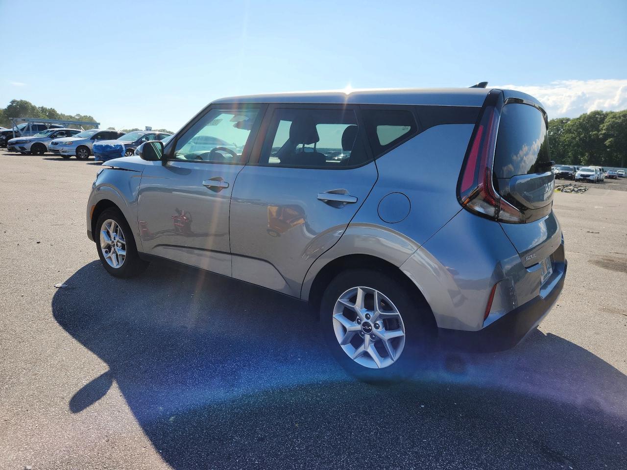 2025 KIA SOUL LX — снимка 2