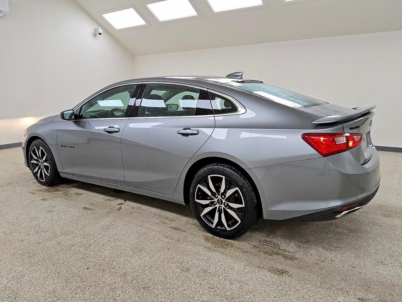 2025 CHEVROLET MALIBU — снимка 2