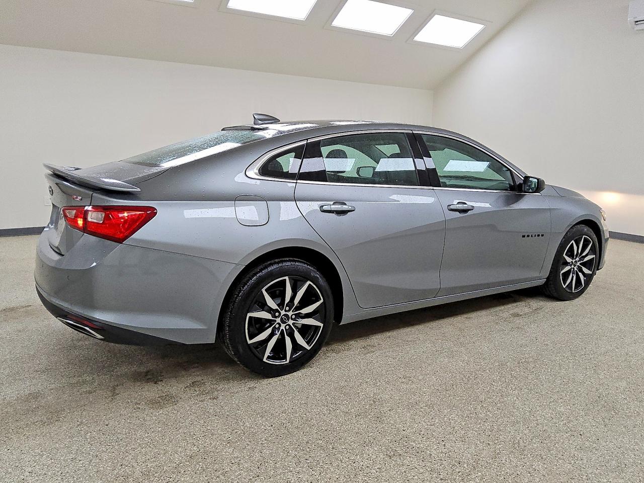 2025 CHEVROLET MALIBU — снимка 3