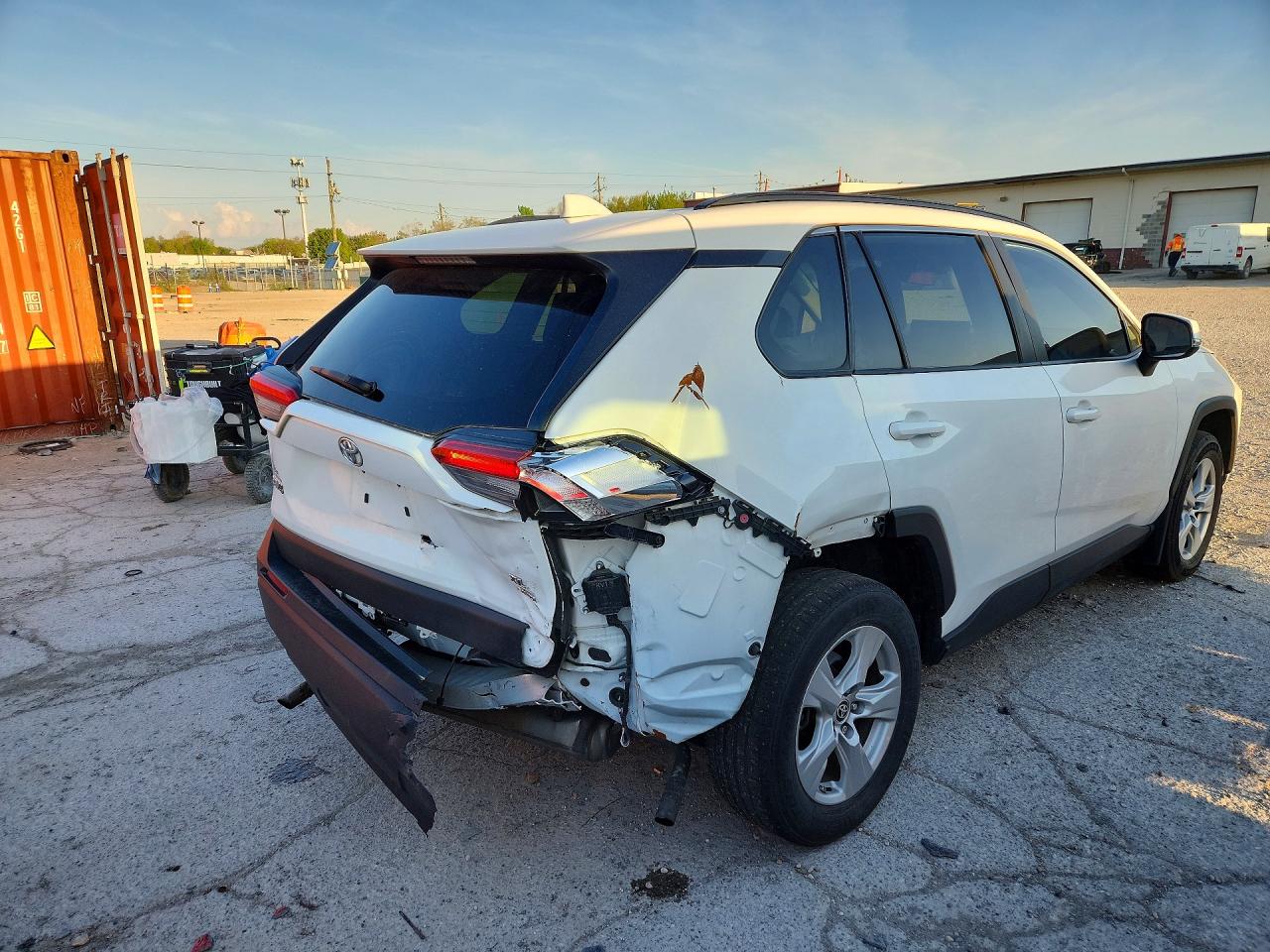 2019 TOYOTA RAV4 XLE — снимка 3