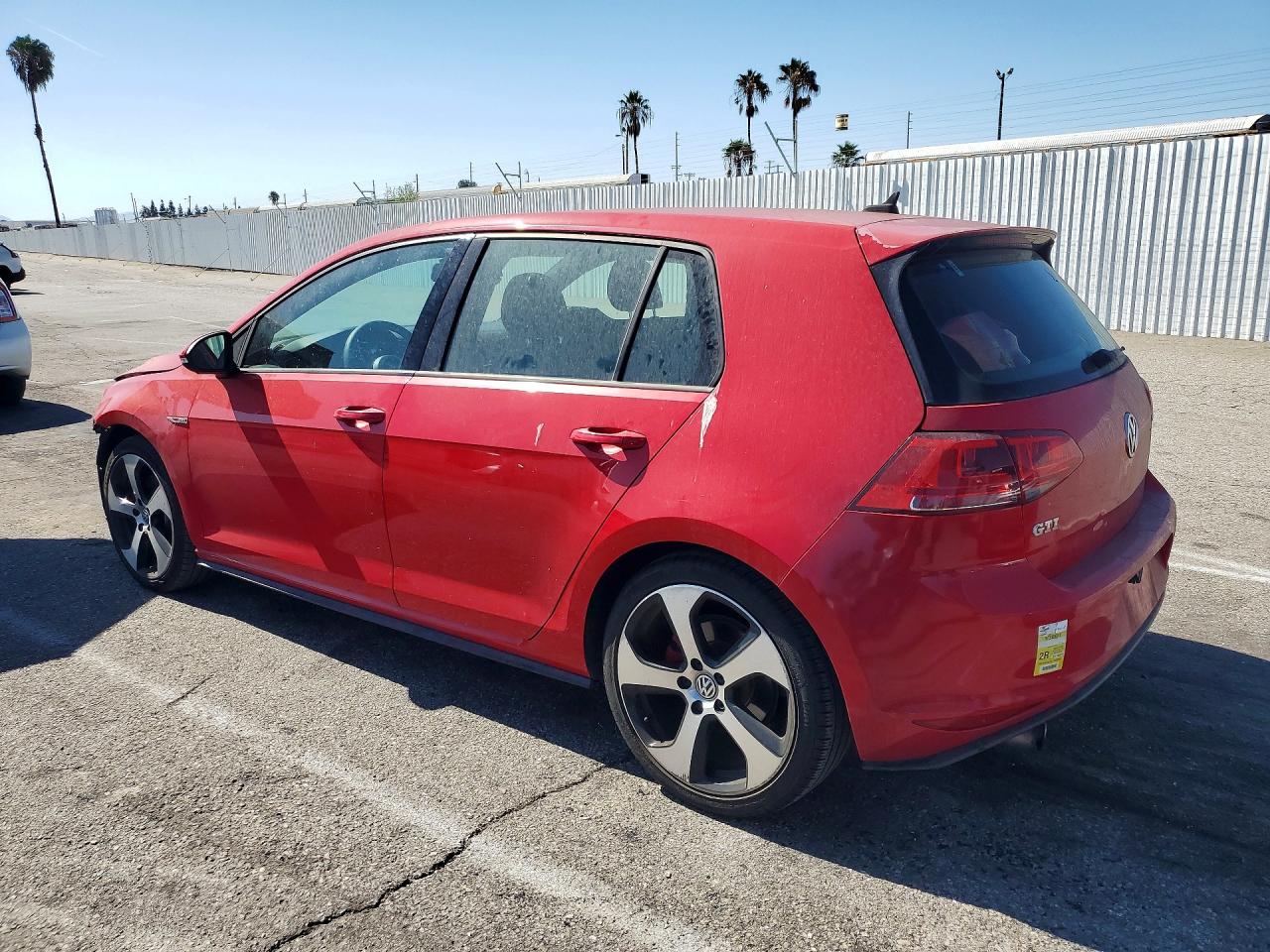 2016 VOLKSWAGEN GTI S/SE — снимка 2