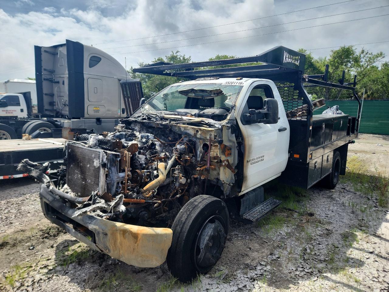 2022 CHEVROLET SILVERADO MEDIUM DUTY — снимка 2