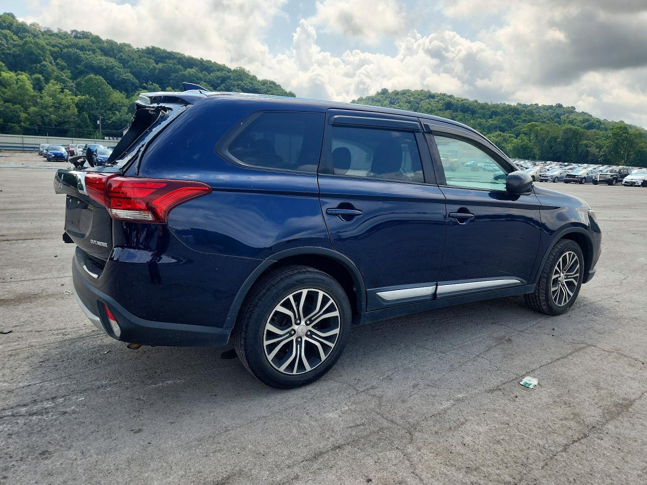 2018 MITSUBISHI OUTLANDER SE — снимка 3