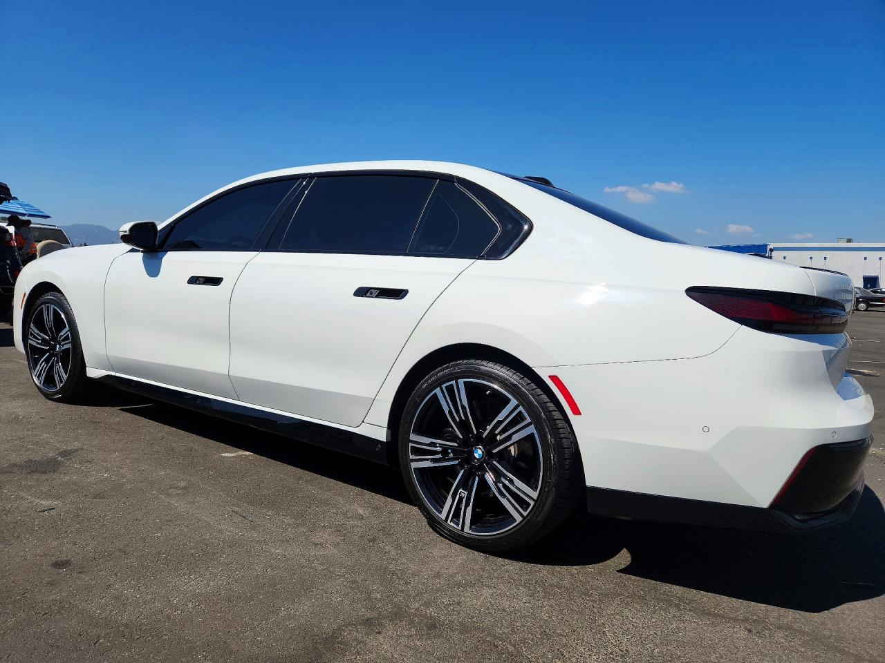 2023 BMW 740 I — снимка 2