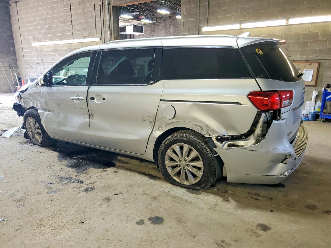 2017 KIA SEDONA EX — снимка 2