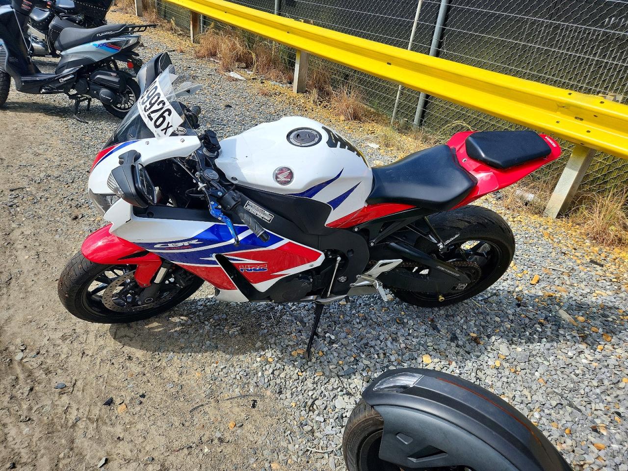 2015 HONDA CBR1000 RR — снимка 3