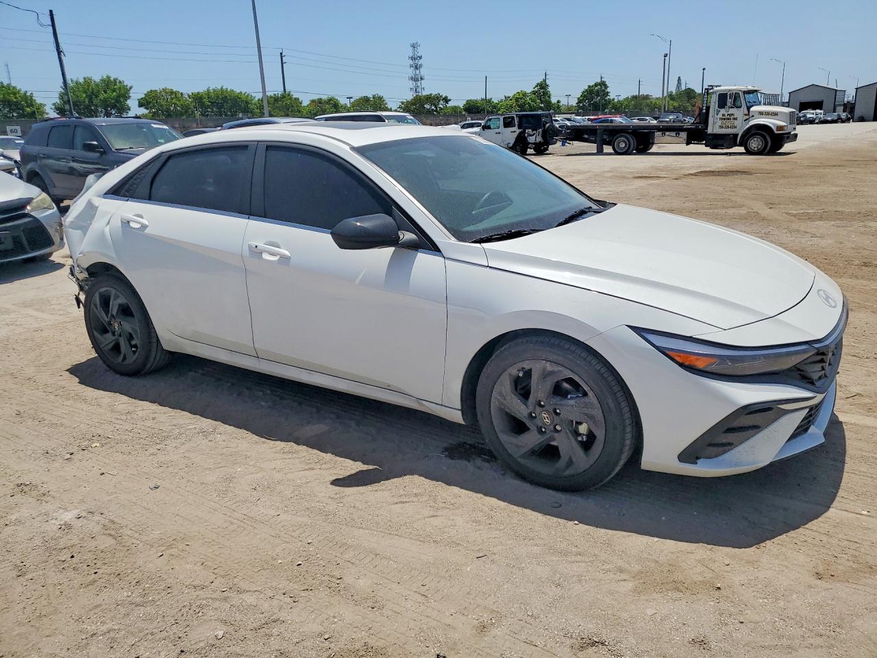 2026 HYUNDAI ELANTRA SEL SPORT PREMIUM — снимка 4