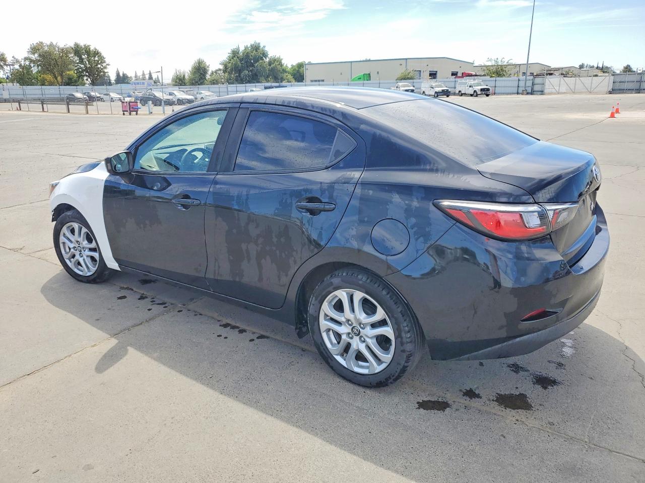 2017 TOYOTA YARIS IA BASE — снимка 2