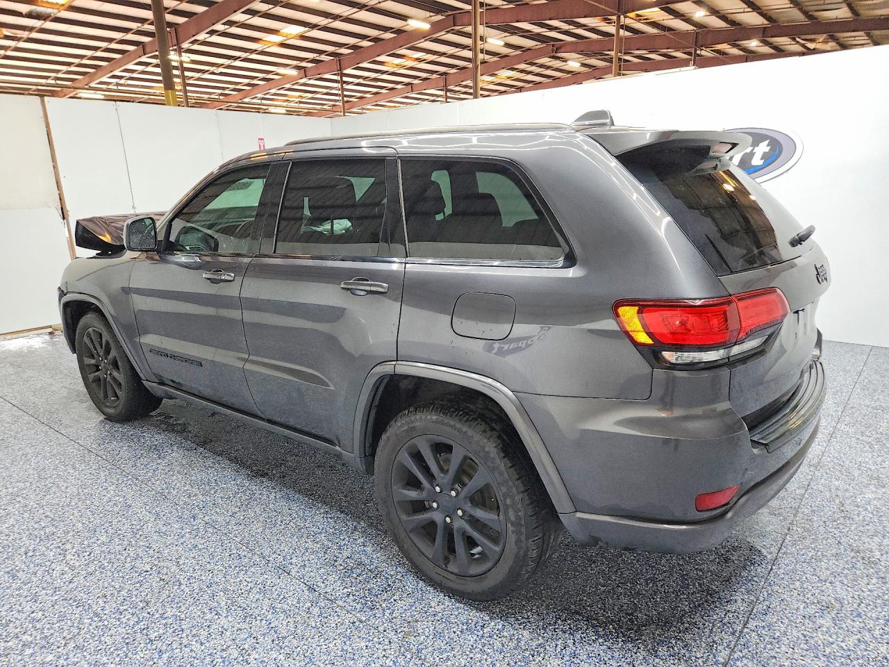 2018 JEEP GRAND CHEROKEE LAREDO — снимка 2