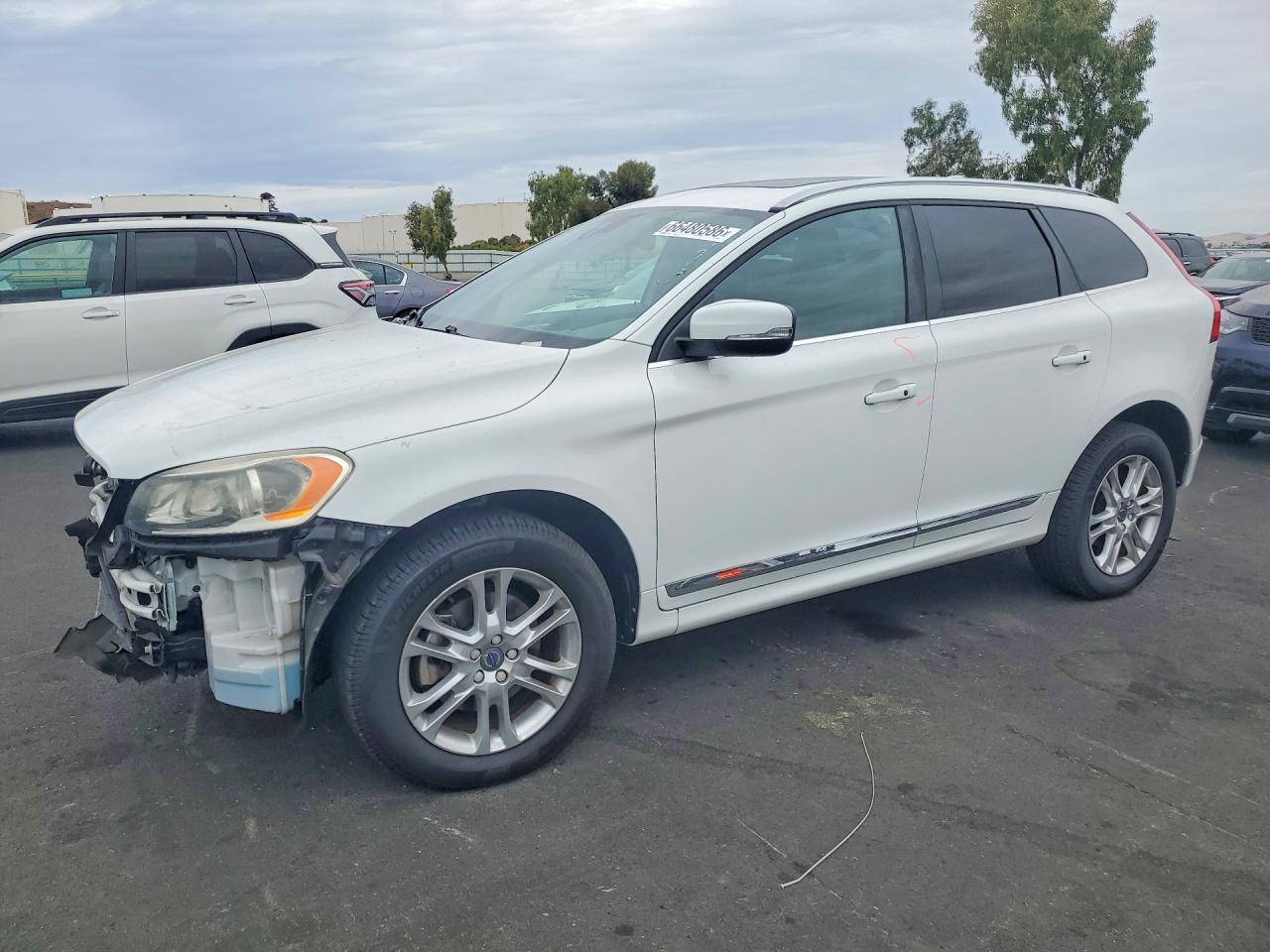 2016 VOLVO XC60 T5 PREMIER