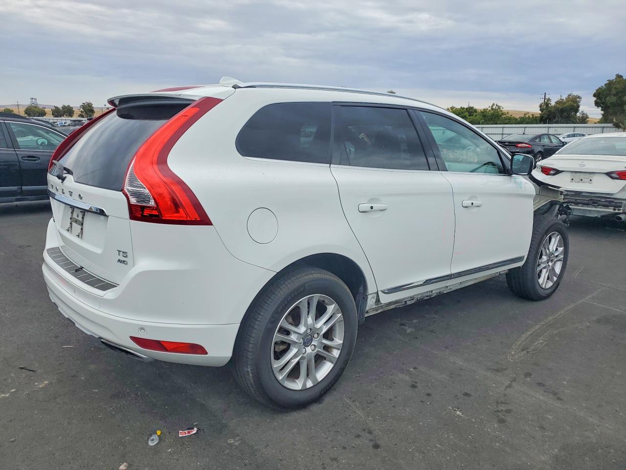 2016 VOLVO XC60 T5 PREMIER — снимка 3