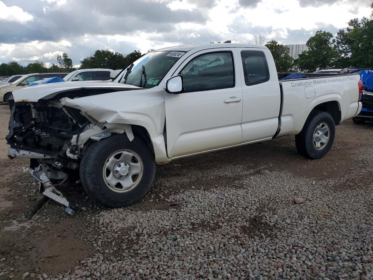 2018 TOYOTA TACOMA SR