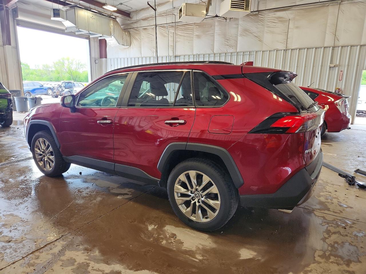 2021 TOYOTA RAV4 LIMITED — снимка 2