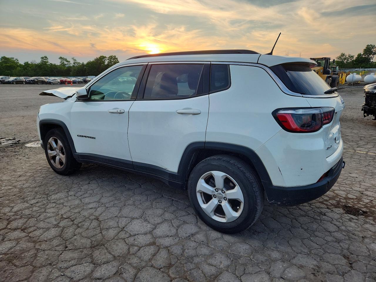 2021 JEEP COMPASS LATITUDE — снимка 2
