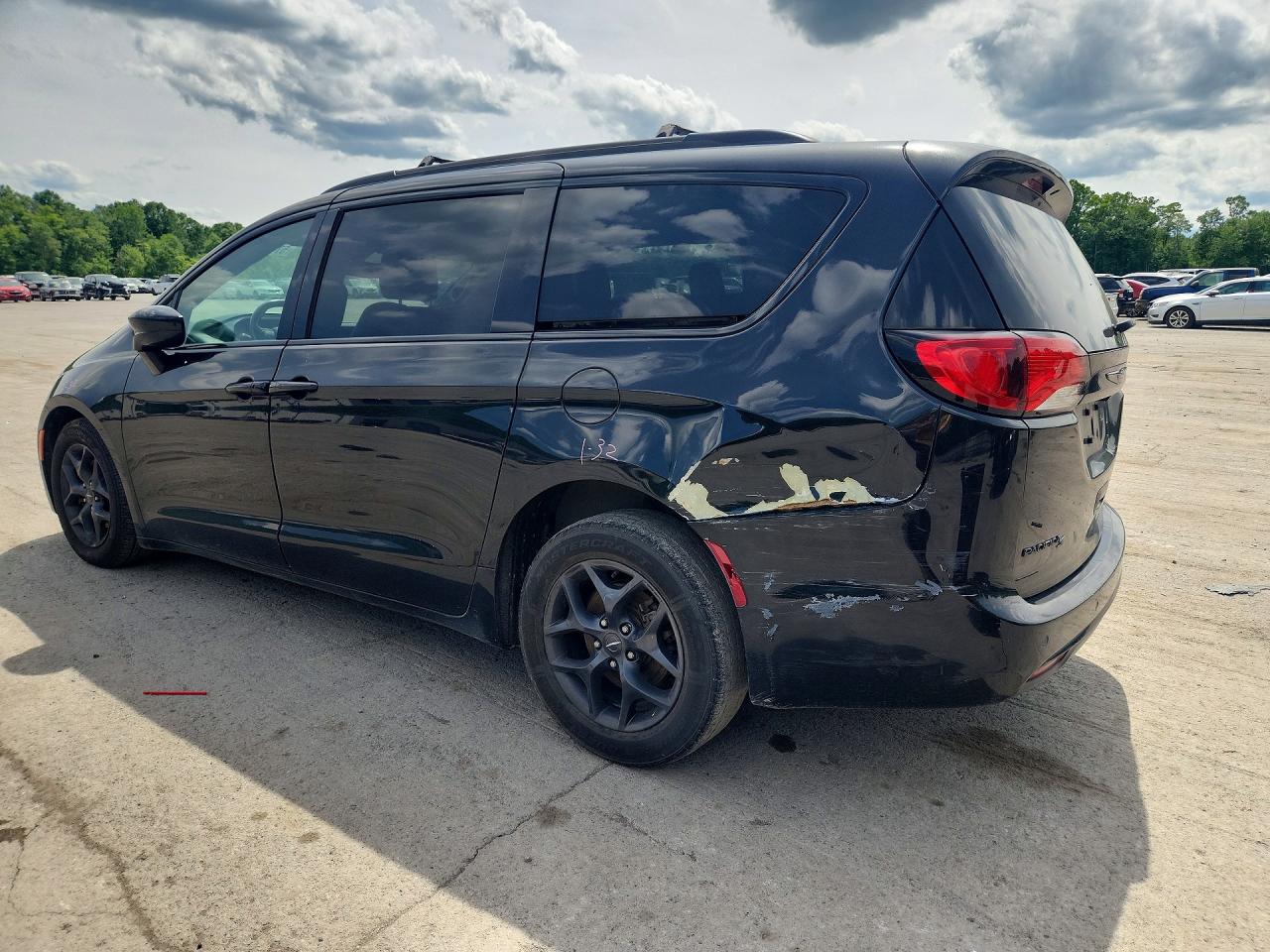 2018 CHRYSLER PACIFICA TOURING L PLUS — снимка 2