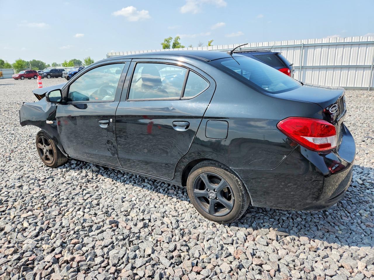 2017 MITSUBISHI MIRAGE G4 ES — снимка 2