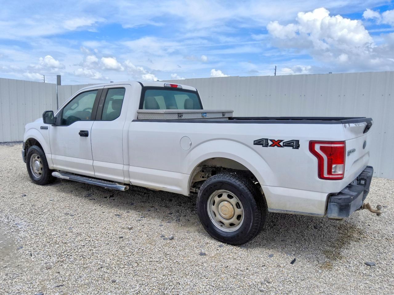 2017 FORD F150 SUPER CAB — снимка 2