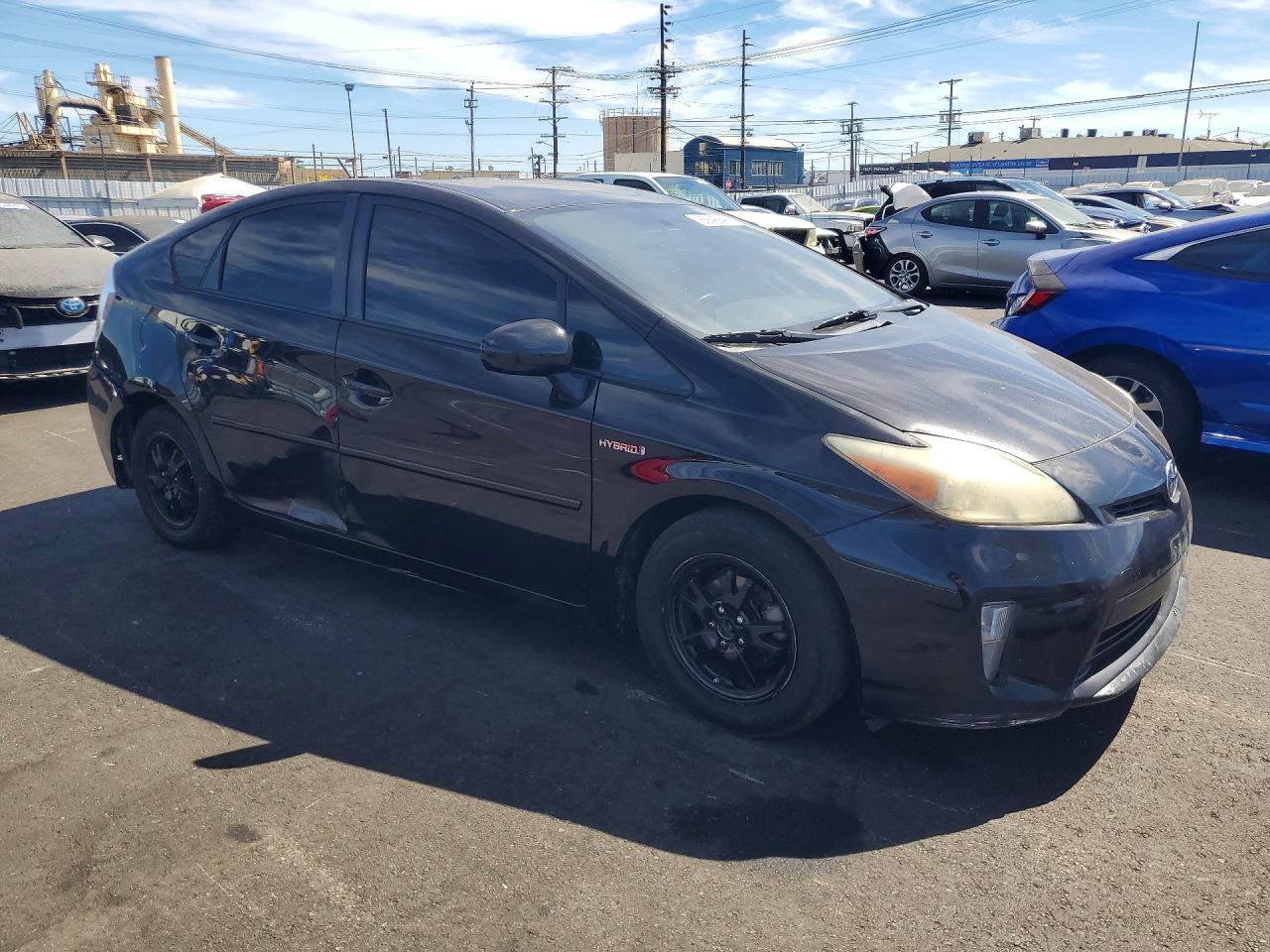 2015 TOYOTA PRIUS TWO — снимка 4