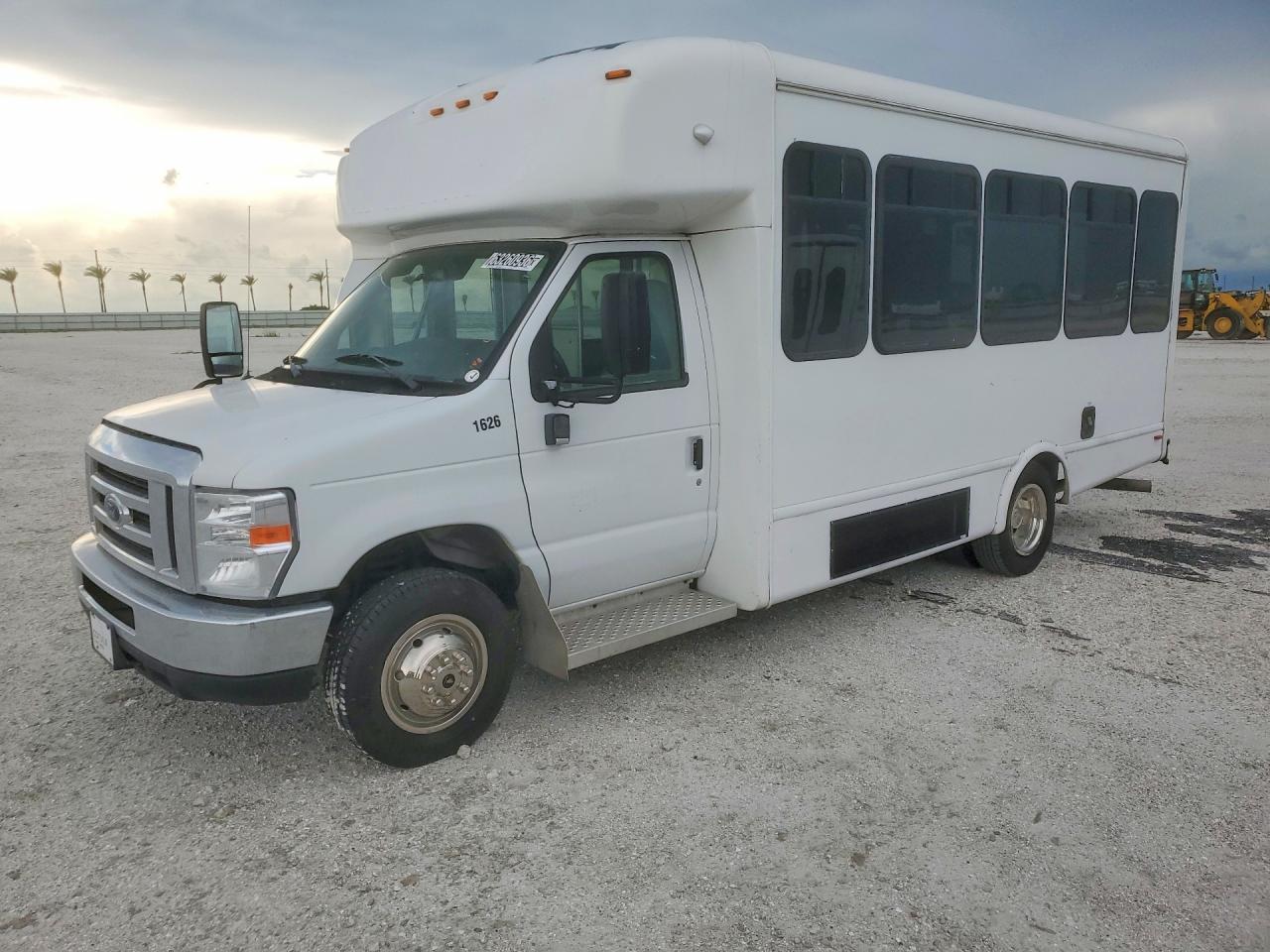 2021 FORD ECONOLINE E350 SUPER DUTY CUTAWAY VAN