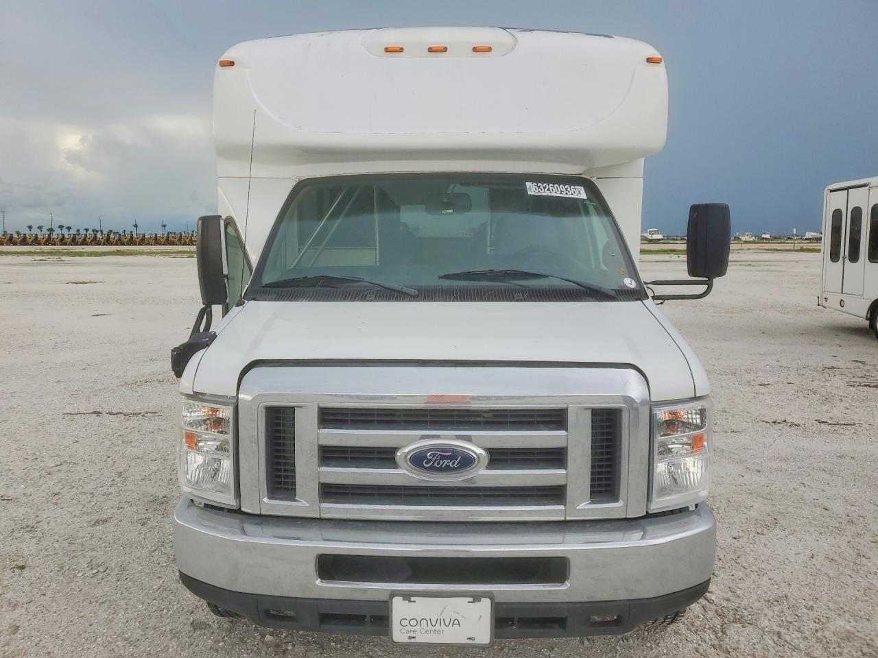 2021 FORD ECONOLINE E350 SUPER DUTY CUTAWAY VAN — снимка 5