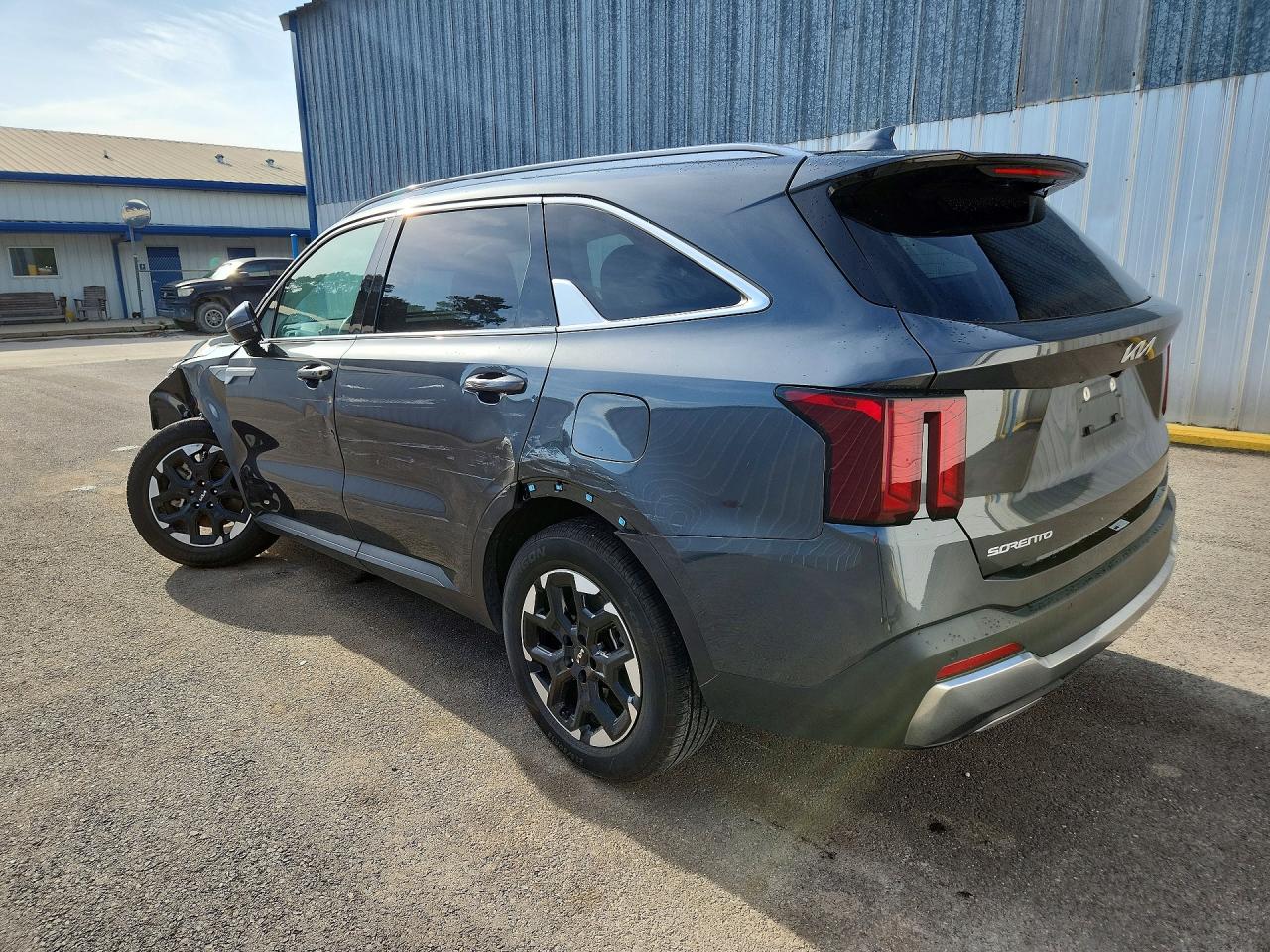 2024 KIA SORENTO S — снимка 2