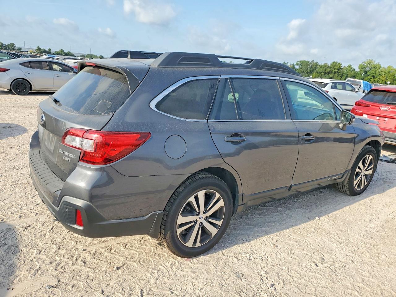 2018 SUBARU OUTBACK 3.6R LIMITED — снимка 3