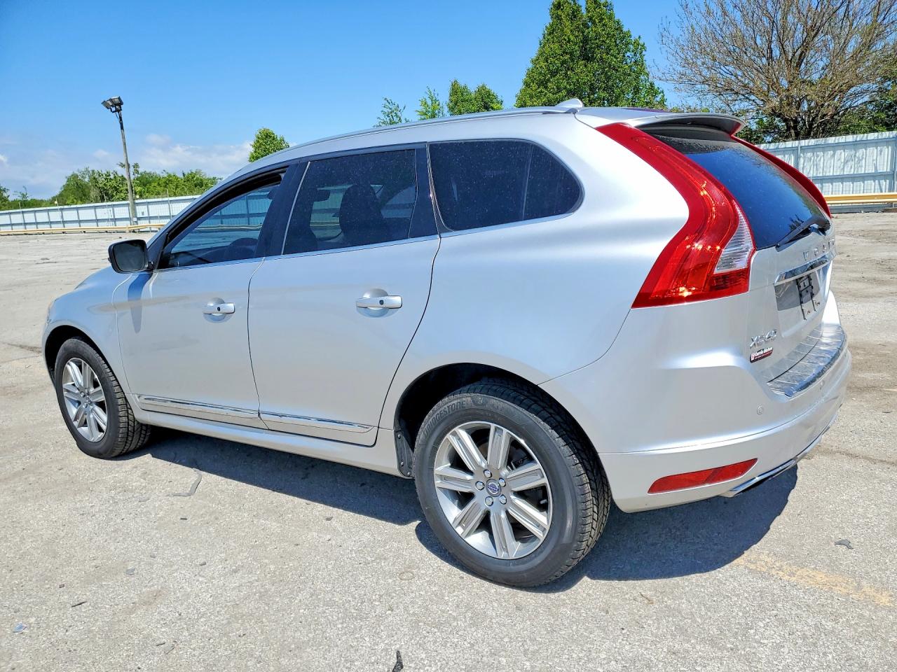 2016 VOLVO XC60 T6 PLATINUM — снимка 2