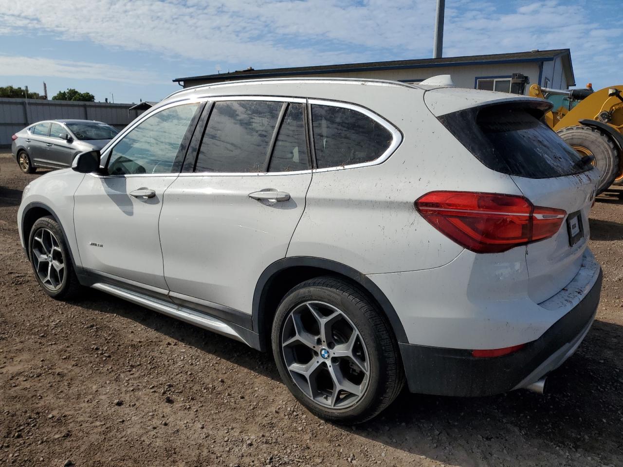 2017 BMW X1 SDRIVE28I — снимка 2