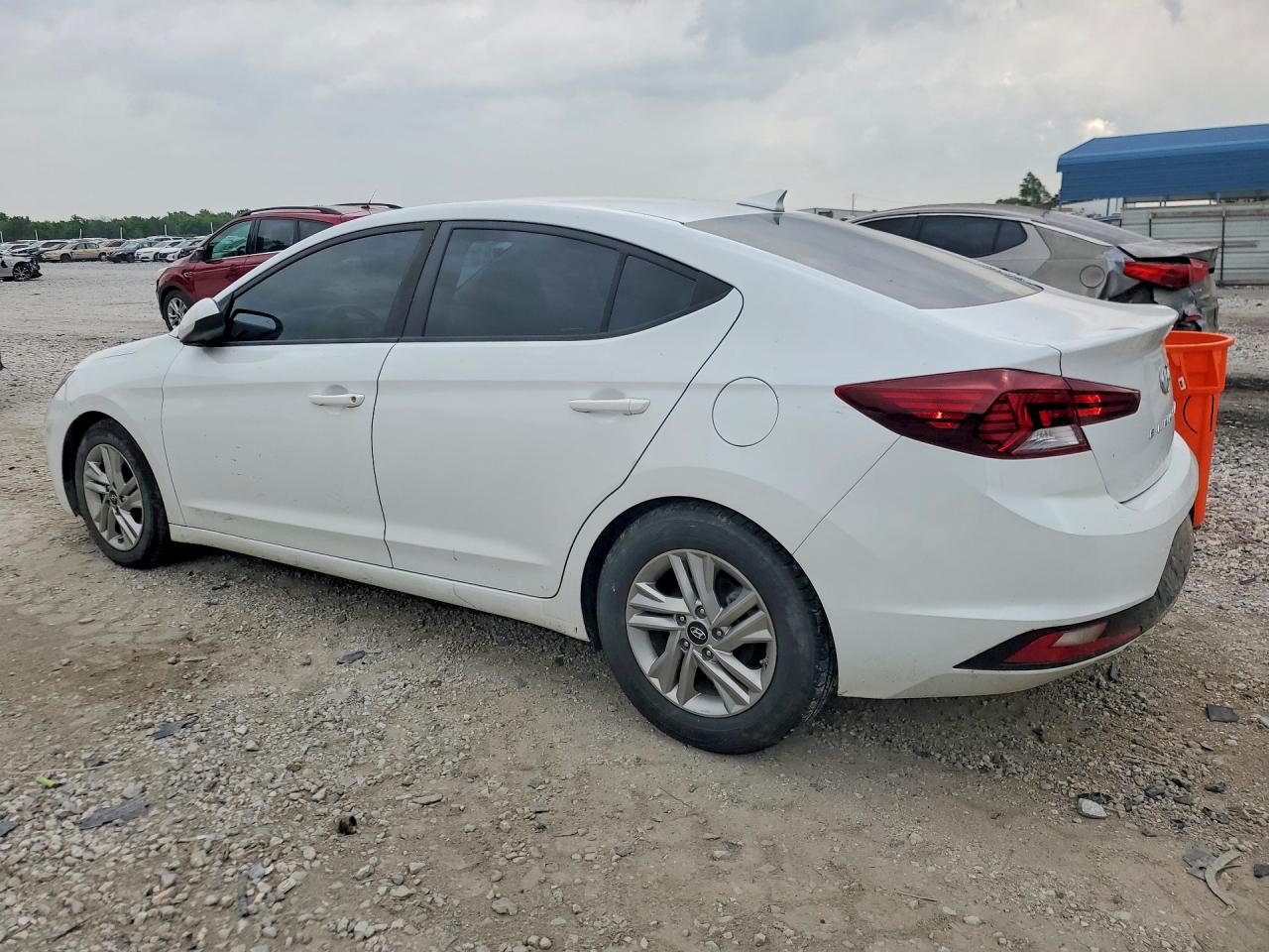 2020 HYUNDAI ELANTRA SEL — снимка 2