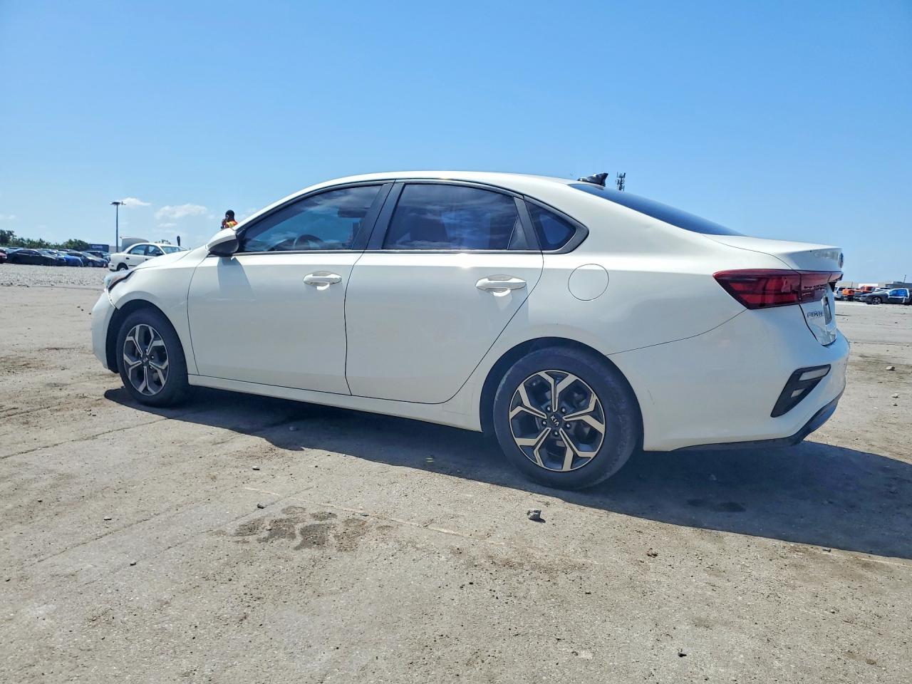 2021 KIA FORTE LXS — снимка 2