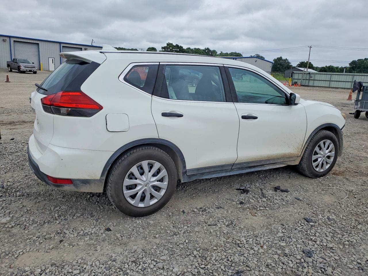 2017 NISSAN ROGUE S — снимка 3