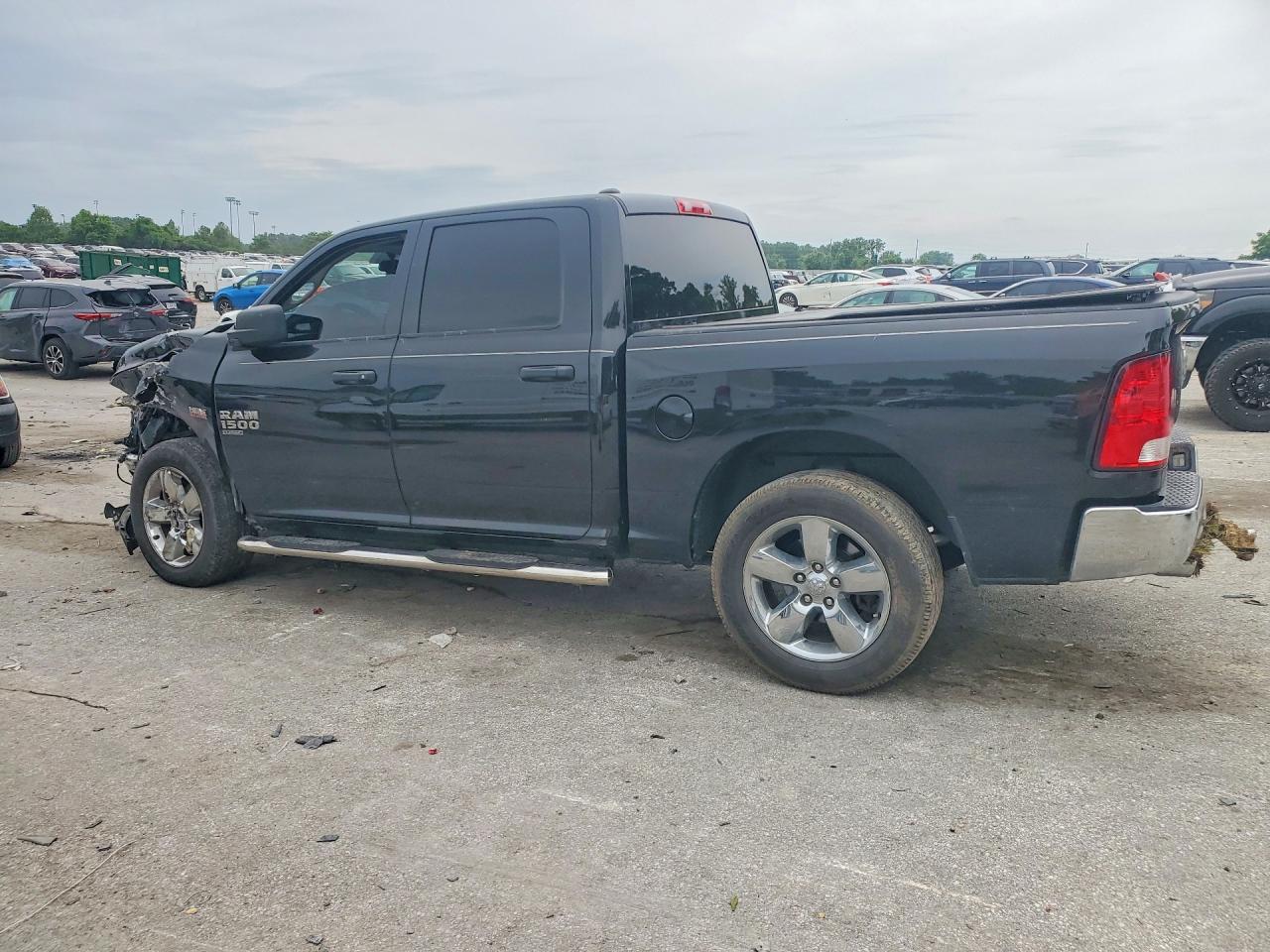 2019 RAM 1500 CLASSIC TRADESMAN — снимка 2