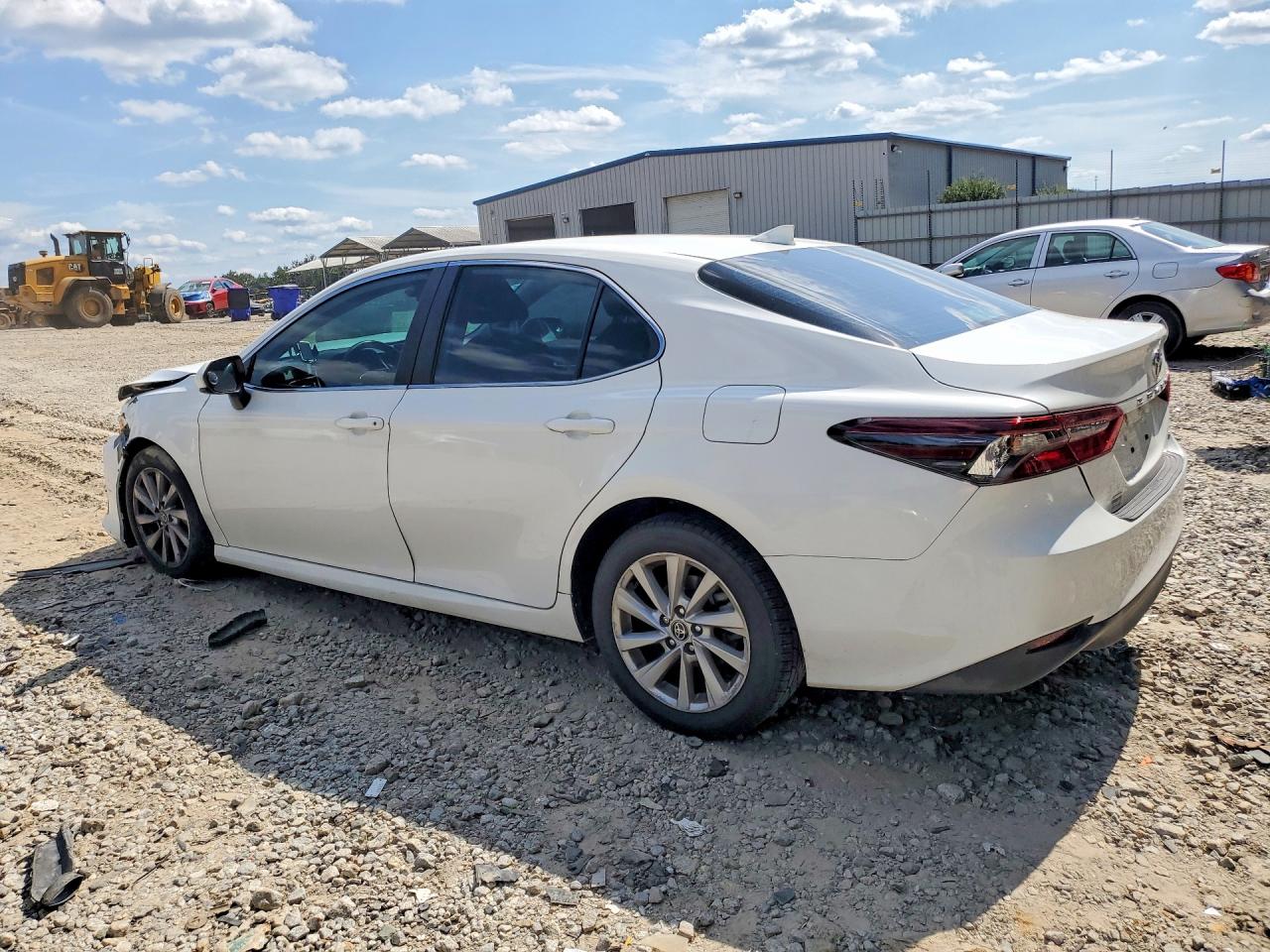2023 TOYOTA CAMRY LE — снимка 2