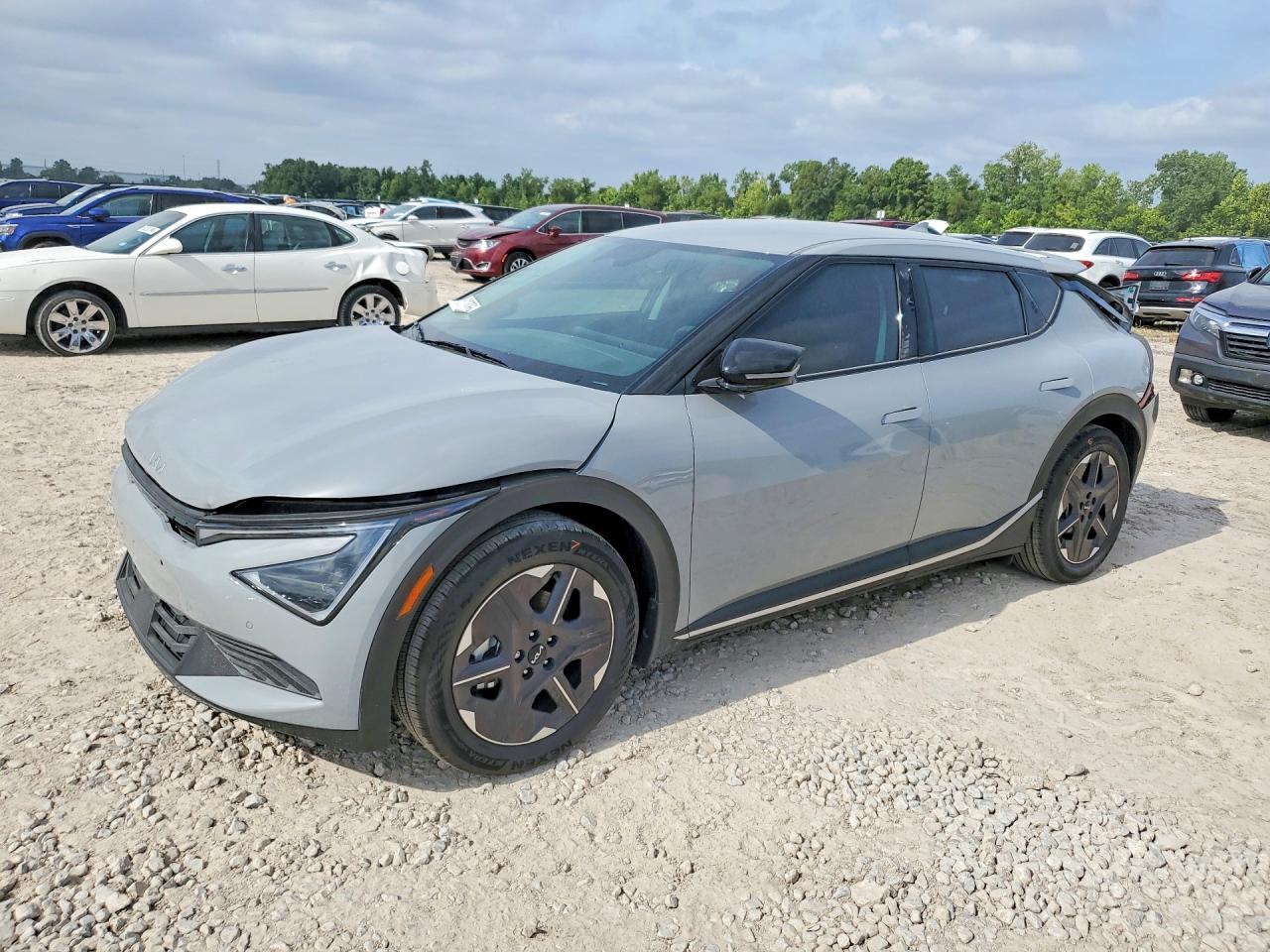 2026 KIA EV6 LIGHT LONG RANGE