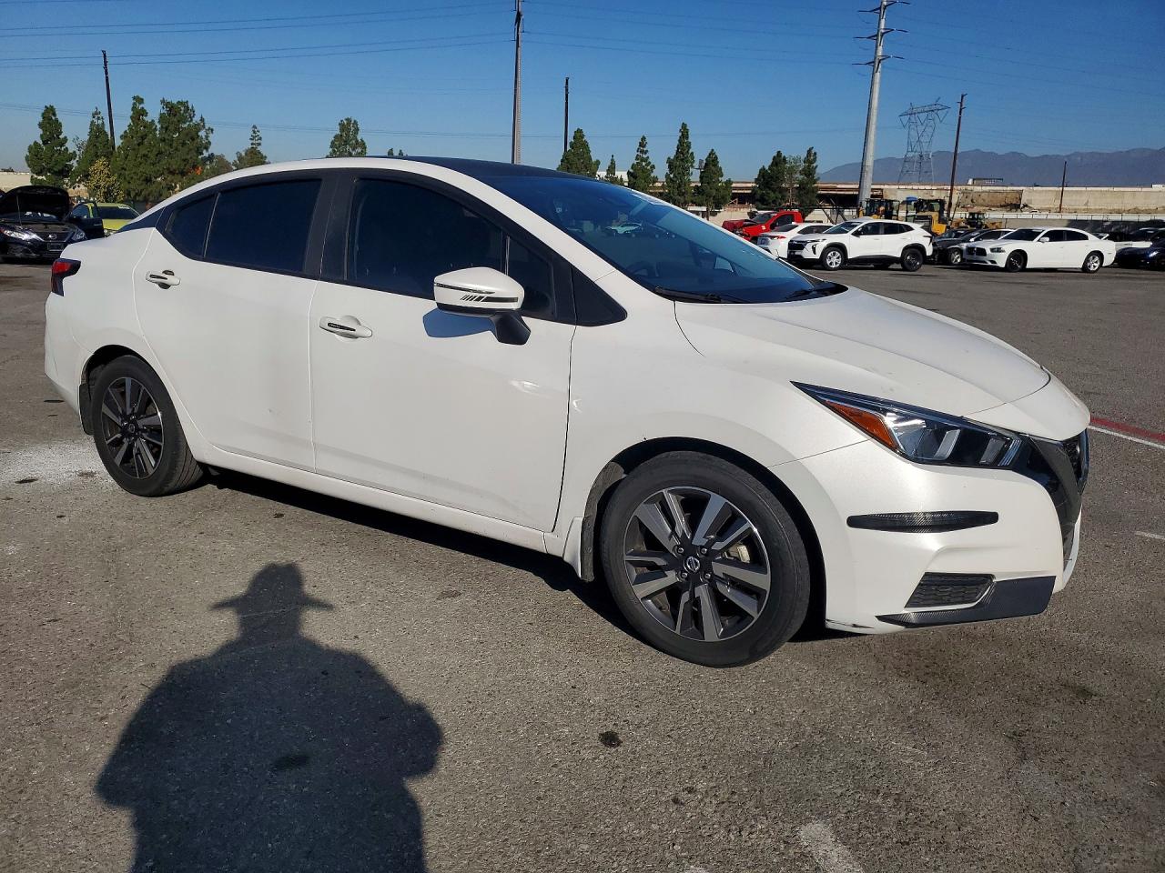 2020 NISSAN VERSA SV — снимка 4